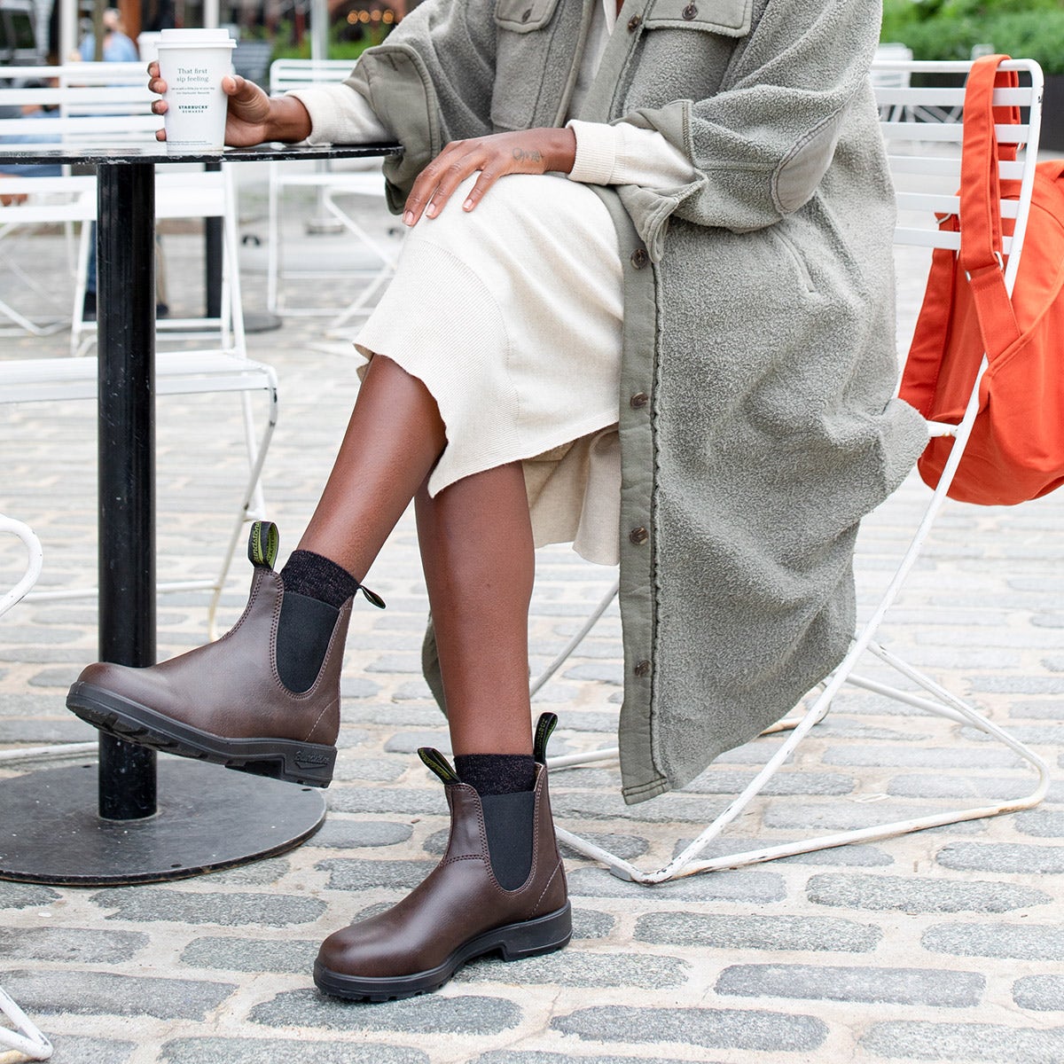 2266 Chelsea Boot in Brown
